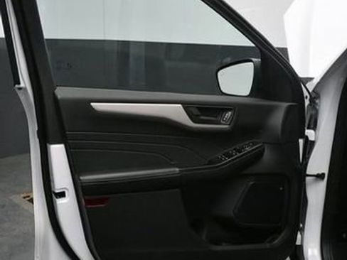 Used 2022 Ford Escape SE w/ Convenience Package image 17