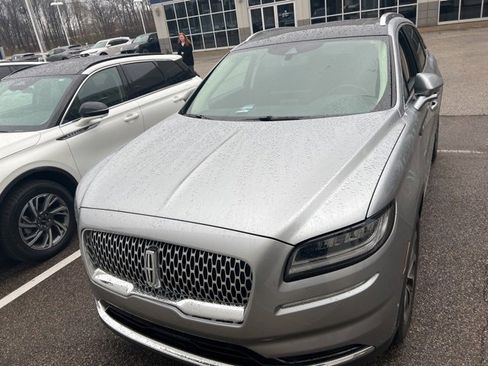 Used 2022 Lincoln Nautilus Reserve w/ Equipment Group 201A image 2