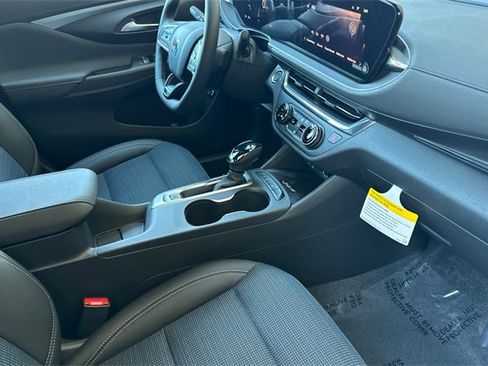 New 2026 Buick Envista Preferred image 17