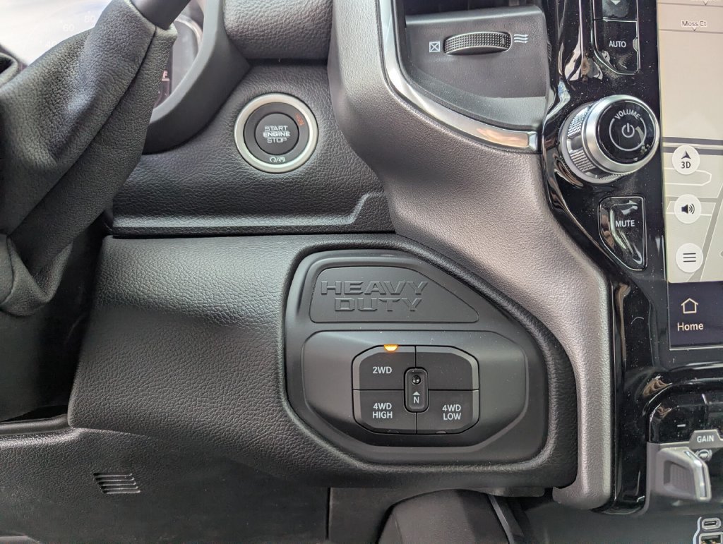 New 2026 RAM 2500 Laramie w/ Towing Technology Group AWD/4WD image 16