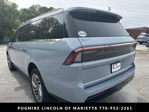 New 2026 Lincoln Navigator L Reserve AWD/4WD image 5