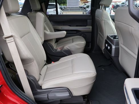 Certified 2021 Ford Expedition XLT RWD image 24