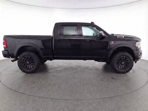 Used 2020 RAM 2500 Laramie w/ Night Edition image 6