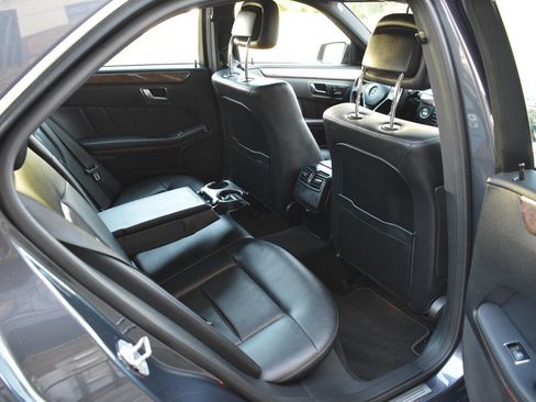 Used 2013 Mercedes-Benz E 350 4MATIC Sedan image 13
