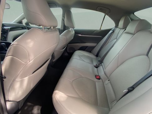 Used 2021 Toyota Camry XLE w/ Cold Weather Package FWD image 23