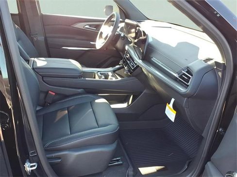 New 2026 Chevrolet Traverse LT w/ LPO, Floor Liner Package image 17