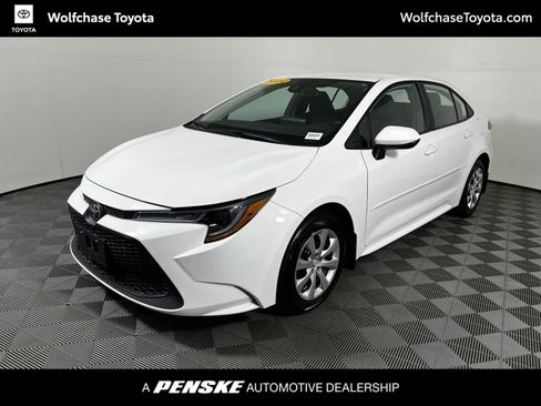 Used 2022 Toyota Corolla LE FWD image 1
