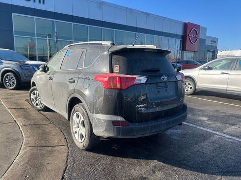 Used 2013 Toyota RAV4 LE image 3