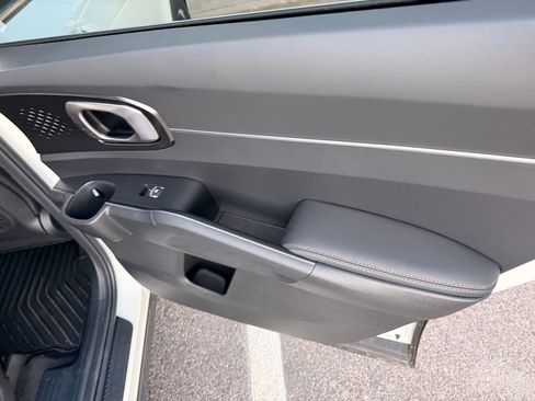 New 2025 Kia Sorento EX image 12