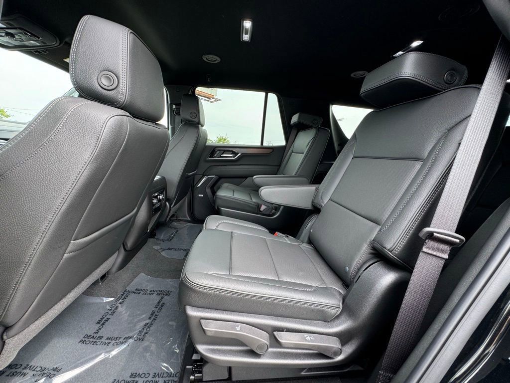 Used 2026 GMC Yukon Denali AWD/4WD image 25
