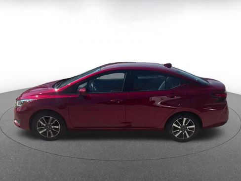 Used 2025 Nissan Versa SV image 7