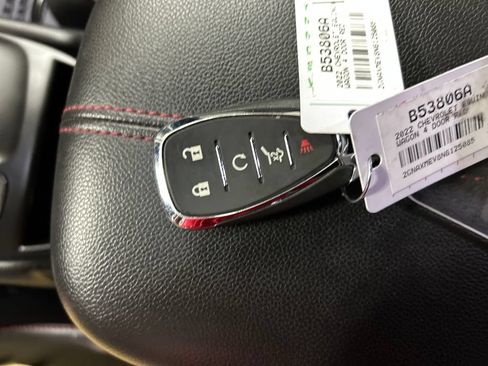 Used 2022 Chevrolet Equinox RS w/ RS Leather Package FWD image 22