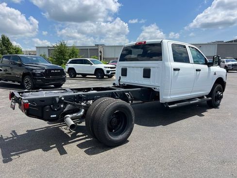New 2026 RAM 3500 Tradesman AWD/4WD image 7