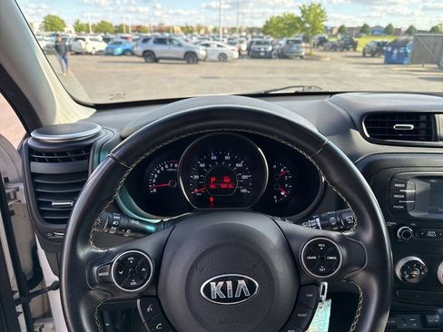 Used 2016 Kia Soul + w/ Designer's Package FWD image 13
