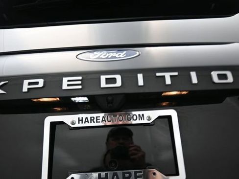 Used 2025 Ford Expedition Active AWD/4WD image 29