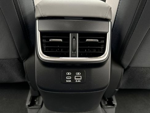 Used 2025 Subaru Legacy Premium image 19