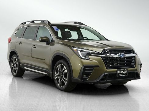 Used 2023 Subaru Ascent Limited image 7