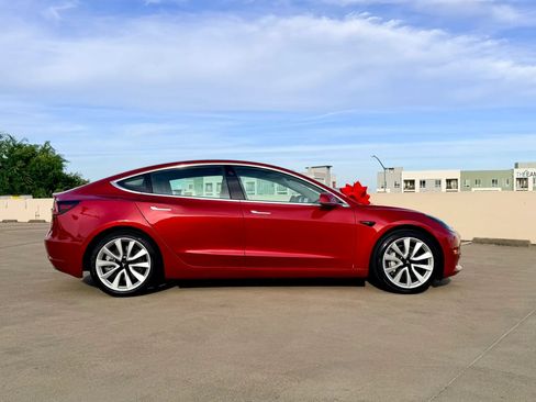 Used 2020 Tesla Model 3 Standard Range Plus RWD image 8