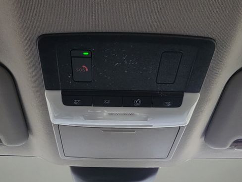 Used 2025 Nissan Sentra SV FWD image 12