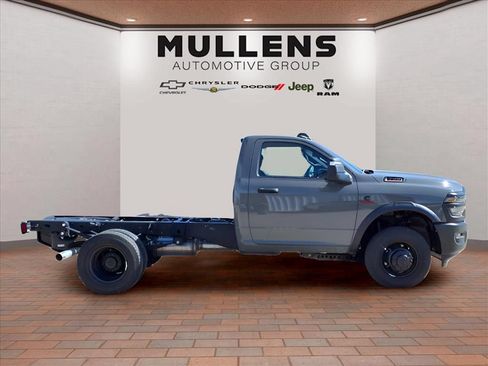 New 2026 RAM 3500 Tradesman AWD/4WD image 4