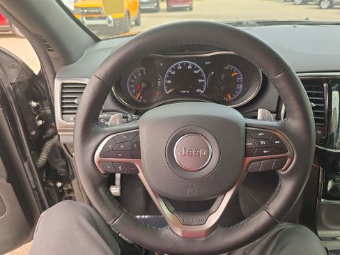 Used 2020 Jeep Grand Cherokee Limited X image 16