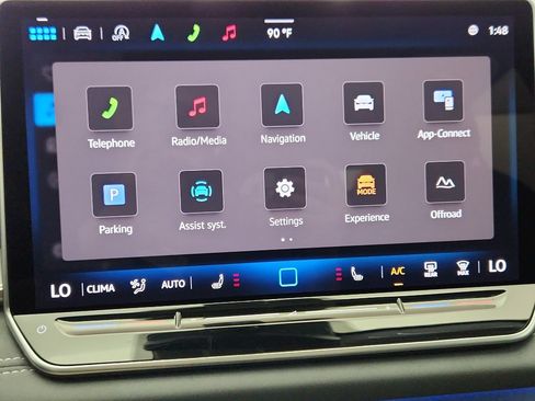 New 2025 Volkswagen Tiguan SE image 17