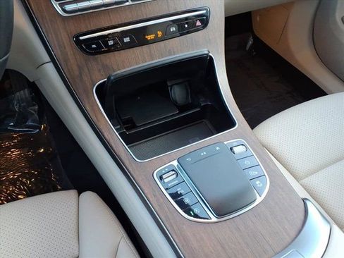 Used 2022 Mercedes-Benz GLC 300 image 7