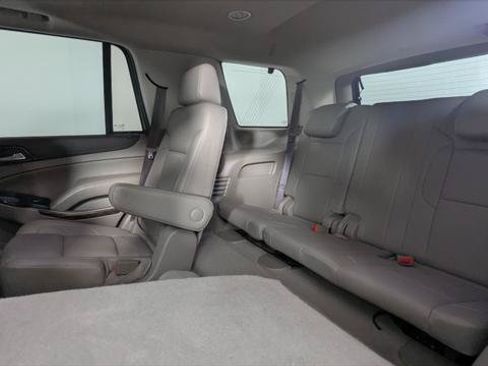 Used 2019 GMC Yukon SLT w/ Premium Edition RWD image 18