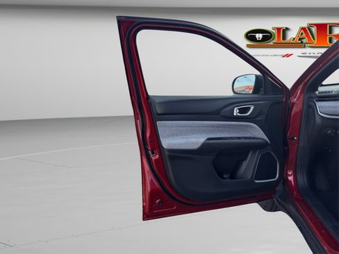 New 2026 Jeep Compass Latitude image 24