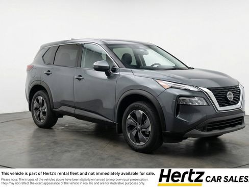 Used 2025 Nissan Rogue SV image 1