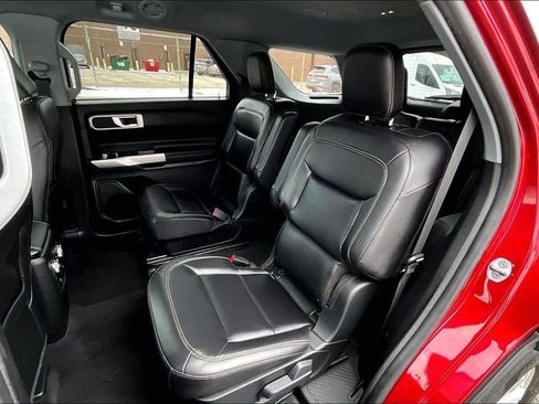 Certified 2022 Ford Explorer XLT w/ Equipment Group 202A image 24