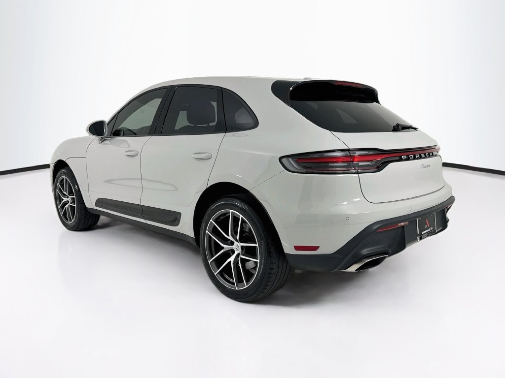 Certified 2023 Porsche Macan Turbo AWD/4WD image 3