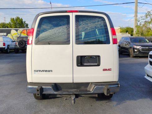 Used 2016 GMC Savana 2500 image 73