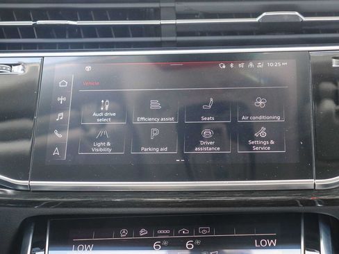 Used 2023 Audi Q7 3.0T Premium Plus w/ Premium Plus Package AWD/4WD image 15