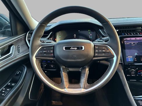 Certified 2023 Jeep Grand Cherokee 4WD 4xe w/ Luxury Tech Group II image 17