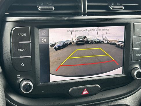 Used 2023 Kia Soul LX w/ LX Technology Package image 20