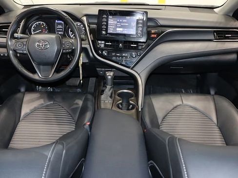 Used 2022 Toyota Camry SE image 25