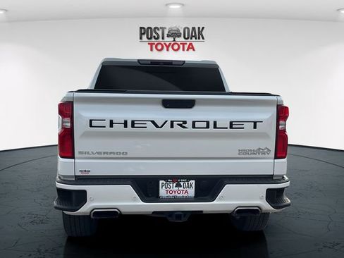 Used 2019 Chevrolet Silverado 1500 High Country w/ Technology Package image 6