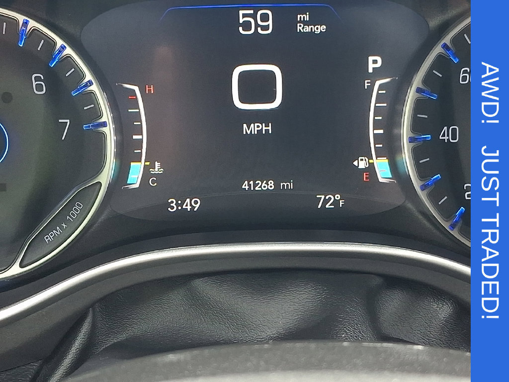 Used 2022 Chrysler Pacifica Touring-L AWD/4WD image 21