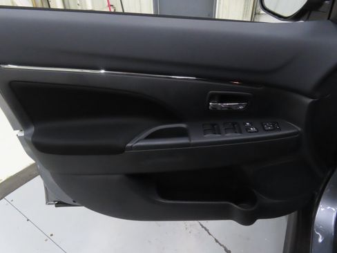 New 2025 Mitsubishi Outlander Sport LE image 9