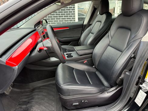 Used 2022 Tesla Model 3 RWD image 3