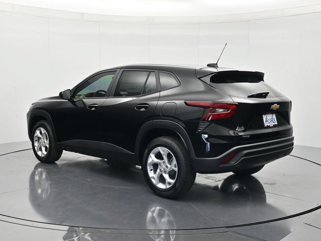 New 2026 Chevrolet Trax LS w/ LS Convenience Package FWD image 7