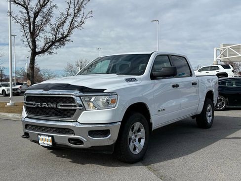 Used 2019 RAM 1500 Tradesman w/ SXT Appearance Group image 3