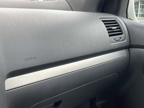 Used 2009 Volkswagen GTI 4-Door FWD image 29