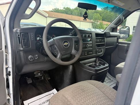 Used 2017 Chevrolet Express 3500 LT w/ LT Preferred Equipment Group RWD image 14