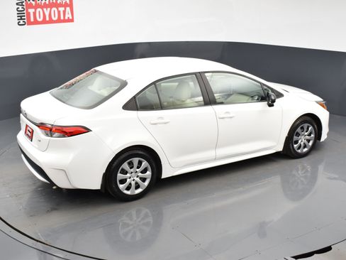 Used 2021 Toyota Corolla LE w/ Carpet Mat Package (TMS) image 19
