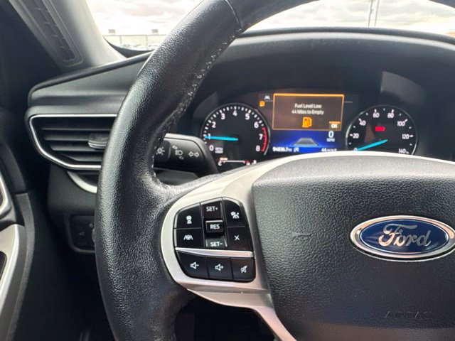 Used 2021 Ford Explorer XLT w/ Equipment Group 202A RWD image 13