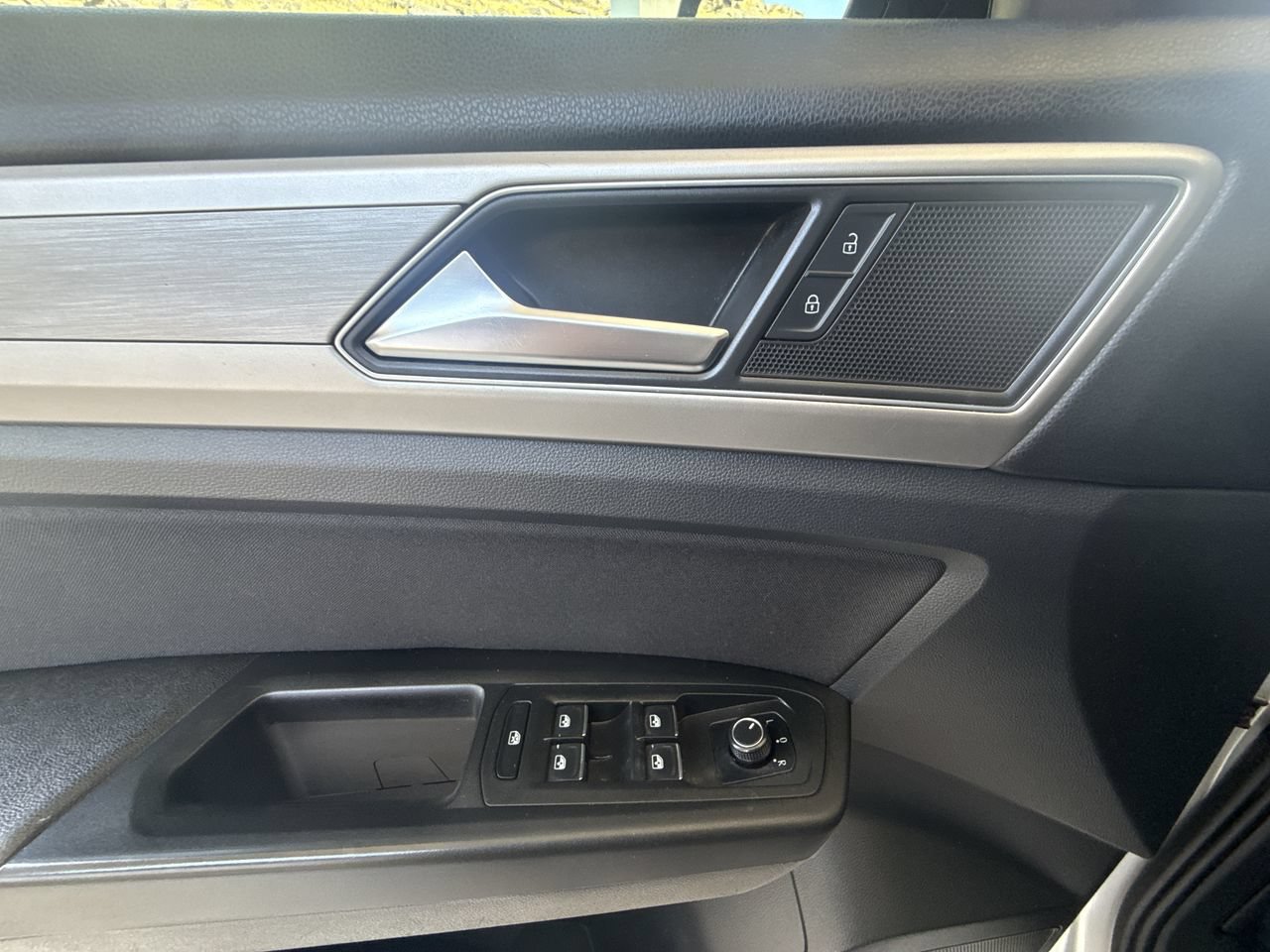 Used 2018 Volkswagen Atlas S FWD image 21