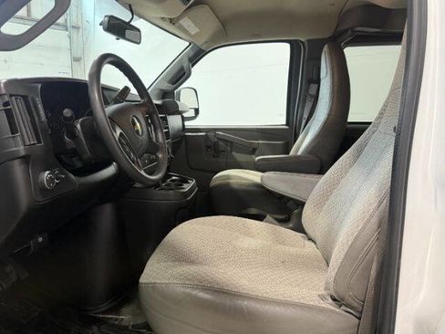 Used 2016 Chevrolet Express 3500 LT w/ LT Preferred Equipment Group RWD image 12