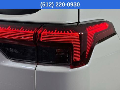 Used 2026 Subaru Outback Touring AWD/4WD image 35